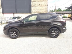 TOYOTA RAV 4 Rav4 2.0 D-4D Premium EU6 Magyarországi! Szinte full extra!