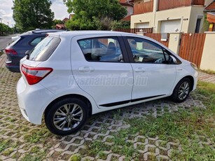 TOYOTA YARIS 1.5 VVT-i Hybrid Live e-CVT