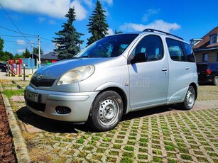 TOYOTA YARIS VERSO 1.3 Luna