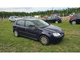 VOLKSWAGEN GOLF V 1.6 FSI Premium