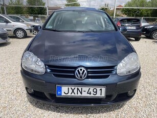 VOLKSWAGEN GOLF V 1.6 Trendline