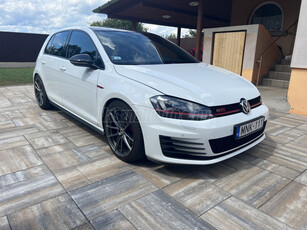 VOLKSWAGEN GOLF VII GTI