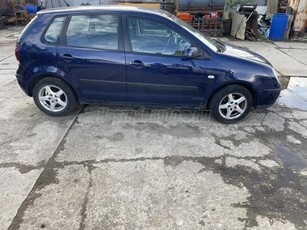 VOLKSWAGEN POLO IV 1.2 65 12V Highline