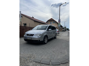 VOLKSWAGEN TOURAN 2.0 PD TDI Highline DSG