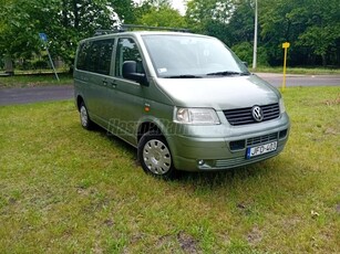 VOLKSWAGEN TRANSPORTER T5 1.9 Tdi Magyarországi. 8 személyesKlima.Tolatókamera.Üllésfűtés.Vonóhoroggal