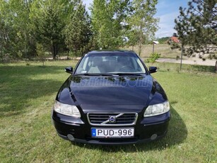 VOLVO S60 2.4 Kinetic