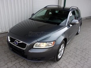 VOLVO V50 1.6 D [D2] Momentum NAVI BÖR