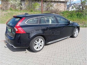 VOLVO V60 2.4 D [D6] PHEV AWD Summum Geartronic CROSS COUNTRY++POLESTAR+++