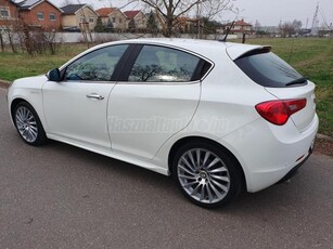 ALFA ROMEO GIULIETTA 1.6 JTDM-2 Progression Digitklíma.Tempomat.Navigáció.18'Alu.Szervizkönyv.Félbőrbelsö!