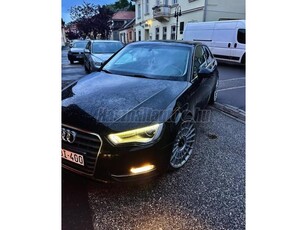 AUDI A3 2.0 TDI Attraction S-tronic