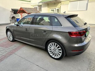 AUDI A3 Sportback 1.4 TFSI Ambition S-tronic e-tron S-line