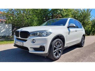 BMW X5 xDrive40d (Automata) S&S NAVI BŐR 4xÜLÉSFŰTÉS KEYLESS-GO PDC+KAMERA BI-XENON LED 19-ES ALU