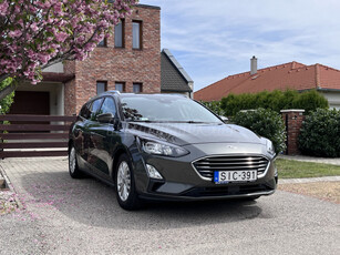 FORD FOCUS 1.0 EcoBoost Titanium Gyári garancia. Első tulaj. Carplay. LED. Keyless Entry. Kormányfűtés