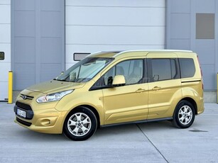 FORD TOURNEO Connect 205 1.0 EcoBoost SWB Titanium Panorámatetővel! Új Vezérléssel És Kuplunggal!