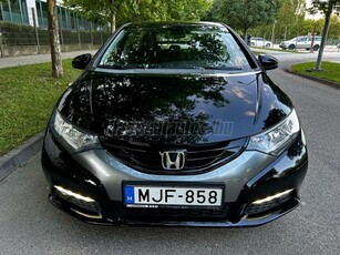 HONDA CIVIC 1.8 Sport Magyar/ 1. tulaj/ Téli szett/ Kamera