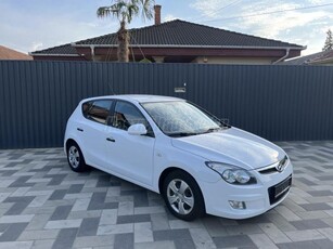 HYUNDAI I30 1.4 DOHC Classic PLUS Leszervízelve. jéghideg klima