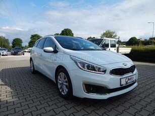 KIA CEE'D SW 1.6 CRDI EX Prémium DCT Végig Vezetett Szervizkönyv.Navi.TolóTető.TolatóKamera