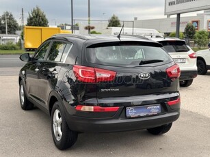 KIA SPORTAGE 1.6 GDI FIFA Prémium /// BŐR NAVI PARPILÓTA XENON-LED TEMPOMAT 4XÜL.FŰT NÉMET AUTÓ KITŰNŐ ÁLLAPOT!