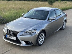 LEXUS IS 300h Comfort (Automata)