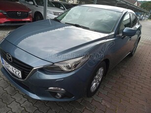 MAZDA 3 2.0 Attraction G120 Sedan Eredeti fényezés