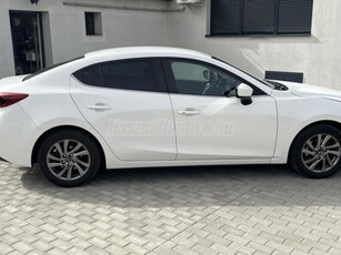 MAZDA 3 Sport 2.2 D Revolution