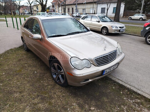 MERCEDES-BENZ C 240