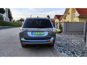 MITSUBISHI OUTLANDER 2.0 PHEV Instyle Navi 4WD CVT Új 13.8-as akku