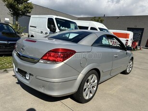 OPEL ASTRA H TT 1.8 Cosmo (Automata)