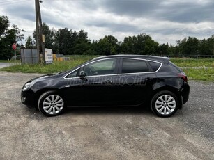 OPEL ASTRA J 1.6 Cosmo