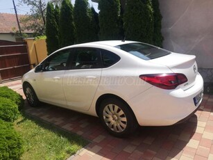 OPEL ASTRA J 1.6 Enjoy EURO6