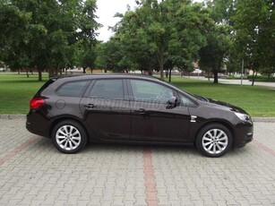 OPEL ASTRA J Sports Tourer 1.4 T 150 Jahre Opel