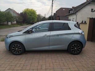 RENAULT ZOE Life Q210 NAVI.ÚJGUMIK+ÚJBIKOLORALUFELNI.TOL.KAMERA+RADAR