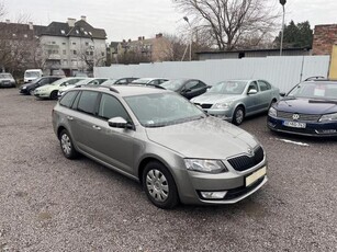 SKODA OCTAVIA Combi 1.6 CR TDI Style DSG