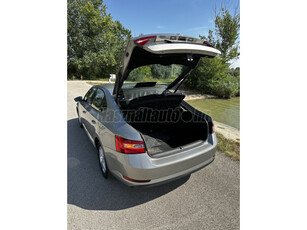 SKODA SUPERB 2.0 TDi Style DSG