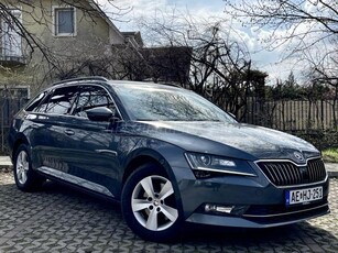 SKODA SUPERB Combi 2.0 TDI SCR Style 4x4 DSG Végig vezetett szerviz/Tolató kamera/Holtérfigyelő/