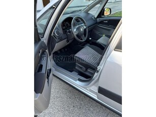 SUZUKI SX4 1.6 GLX AC CD MP3 4WD