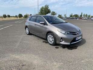 TOYOTA AURIS 1.6 Style (Automata)