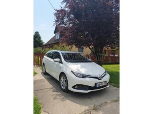 TOYOTA AURIS 1.8 HSD Active Trend+ (Automata) tábla-felismerő. ráfutásgátló asszisztens. sáv tartó asszisztens