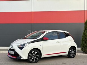 TOYOTA AYGO 1.0 x-play + style + cool&safe + connectivity Első Tulajtól! Gyárifényezéssel! Nagyon Felszerelt!