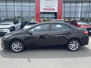 TOYOTA COROLLA Sedan 1.6 Active Comfort Kevés 77036 Km!