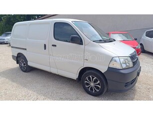 TOYOTA HI-ACE Hiace 2.5 D-4D Panel Van Comfort KLÍMA