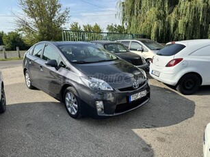 TOYOTA PRIUS 1.8 HSD(Automata)