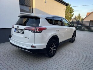 TOYOTA RAV 4 Rav4 2.0 D-4D Active Style 2WD