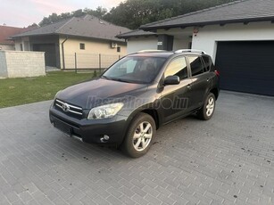 TOYOTA RAV 4 Rav4 2.2 D-4D 4x4 Sol