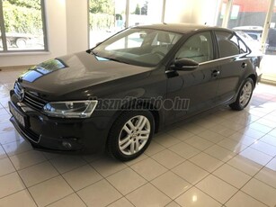 VOLKSWAGEN JETTA 1.4 TSI Highline DSG