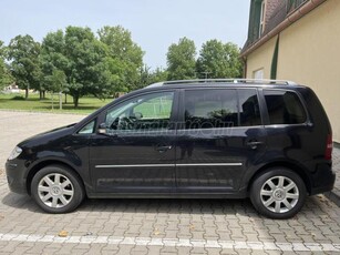 VOLKSWAGEN TOURAN 1.9 PD TDi Highline 7 személyes. magyarországi. 2. tulajdonostól