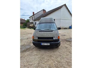 VOLKSWAGEN TRANSPORTER T4 Caravelle 2.4 GL Syncro 7DC 3F5 8