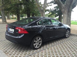 VOLVO S60 2.0 D [D3] Momentum