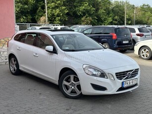 VOLVO V60 2.4 D [D5] Summum Geartronic FULL BI-XEN 17K 2XPDC MEMSBŐR TETŐ TEMP FÜL 2XDKLÍMA NAVI HIFI KAM VEZCS SIPS E5