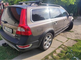 VOLVO XC70 2.4 D [D3] AWD Momentum